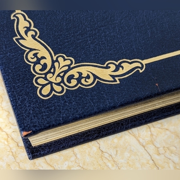 Vintage Robinson Crusoe Daniel Defoe Leather Bound Gilt Pages Book Decor - Picture 14 of 15